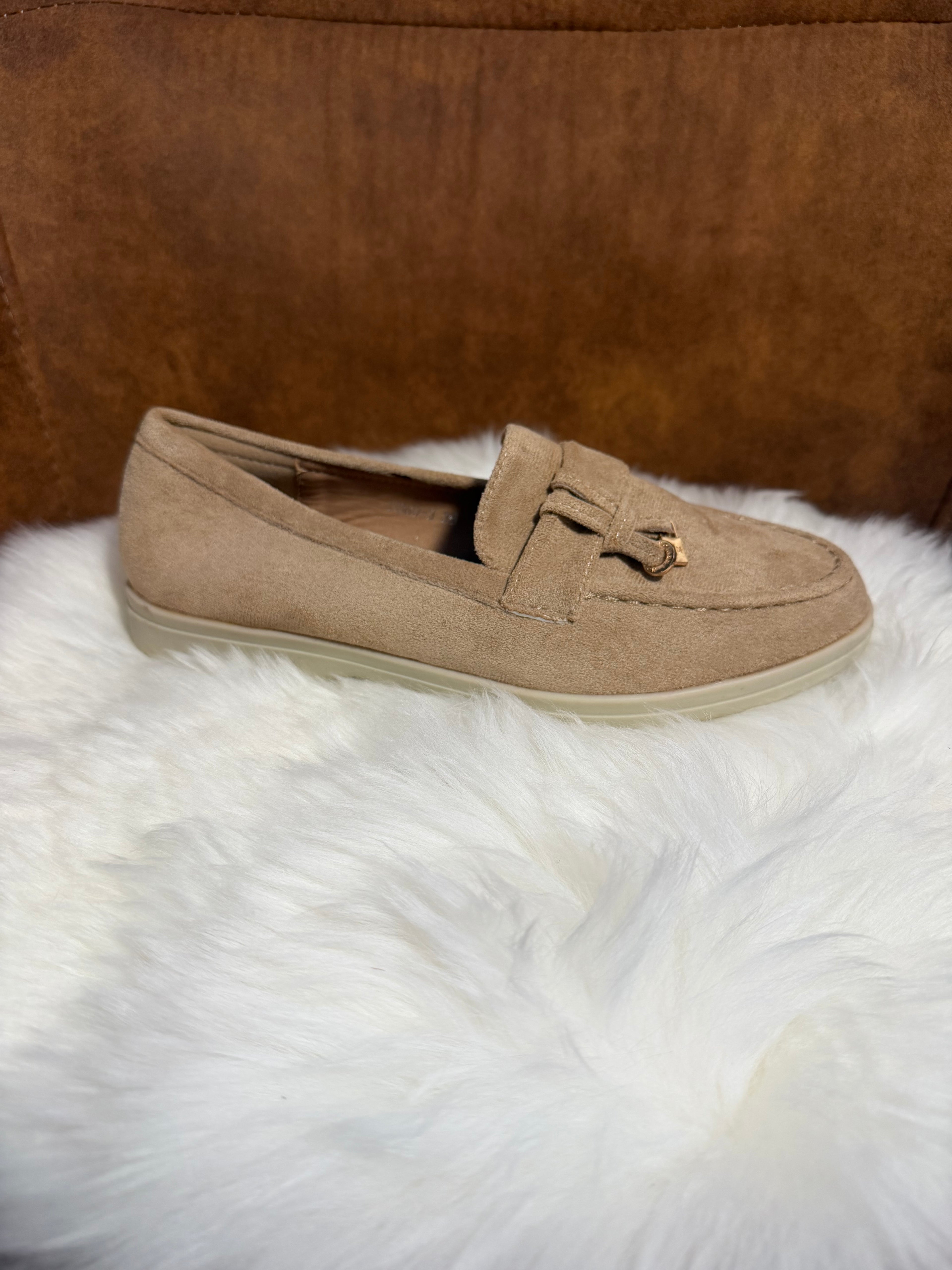 Caramel mocassin met slotje