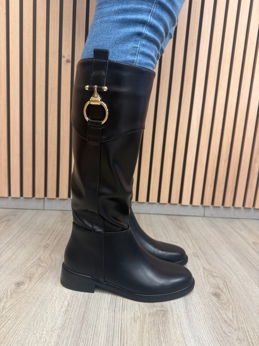 Sienna – Hoge Lederlook Laars Zwart