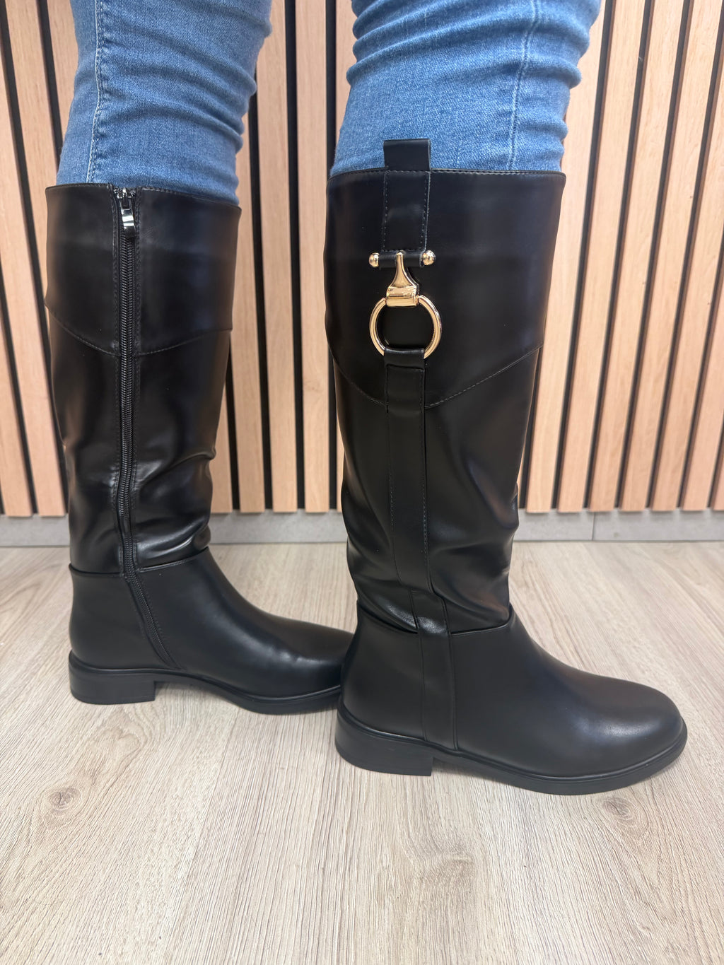 Sienna – Hoge Lederlook Laars Zwart