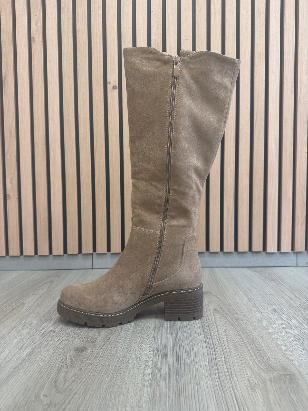 Luna Beige high boots
