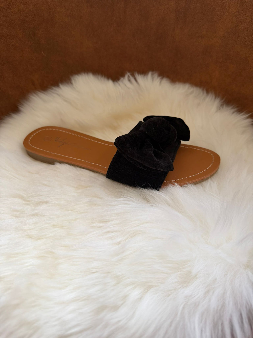 Slipper met strik zwart