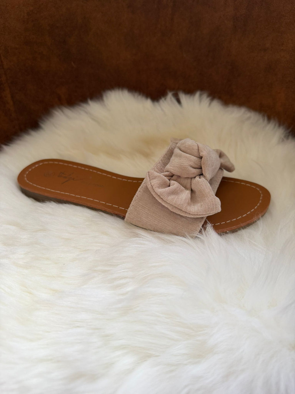 Slipper met strik beige