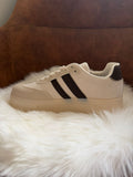 Sneaker met dubbele streep beige/bruin