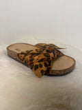 Letti - slipper met tijgerprint strik